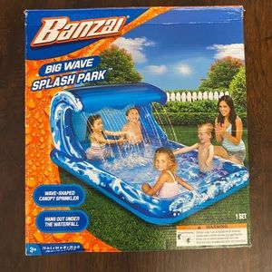 Banzai big wave splash park
